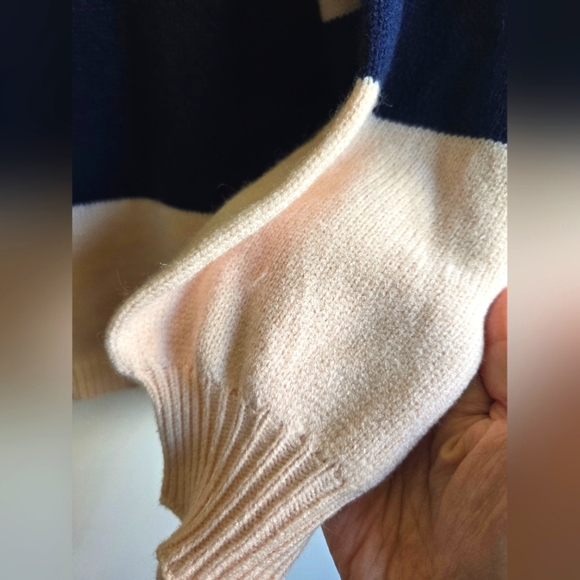 Dreamers, Women's Striped Sweater, Midweight, Peach/Navy, Size XS (Oversized) - Picture 5 of 8